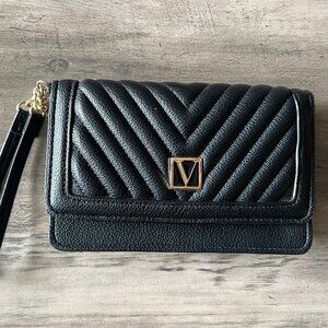 Black Quilted Wristlet Wallet